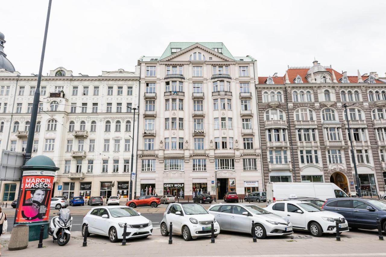 Butas Premium Center Warsaw